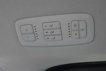 LHD - HYUNDAI STARIA 3.5L PETROL 11 SEATER AUTO - COMFORT