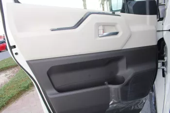 TOYOTA HIACE 3.5 L PETROL GL FULL OPTIONS AUTO