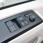 TOYOTA HIACE 3.5 L PETROL GL FULL OPTIONS AUTO - Thumbnail 7