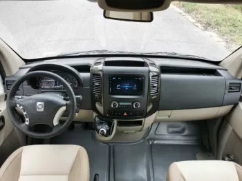 LHD – VANCHE V6 3.0L DIESEL PASSENGER VAN 15-SEATER MANUAL