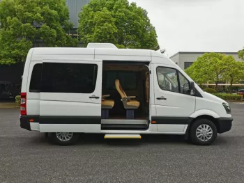 LHD – VANCHE V6 3.0L DIESEL PASSENGER VAN 15-SEATER MANUAL
