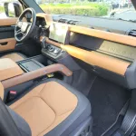 2023 Land Rover Defender X 110 Full option - Thumbnail 9