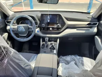 Toyota Highlander 2023 White Color 2.5L petrol///Hybrid Awd with RADAR and Electric back door