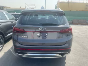 Hyundai Santafee 2.5 petrol Full Option 4*4 2023 Grey color ONLY FOR EXPORT