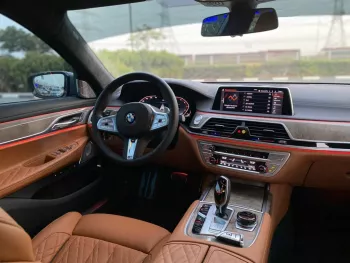 2022 BMW 750 Li GCC SPECS
