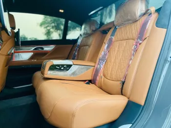 2022 BMW 750 Li GCC SPECS