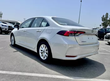 Toyota corolla 1.8L AT white 2022 -WHITE (BLACK)