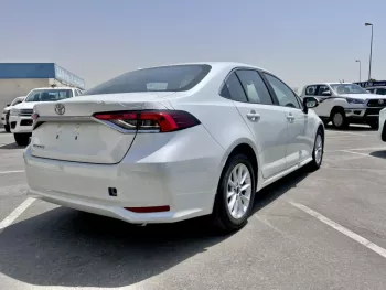 Toyota corolla 1.8L AT white 2022 -WHITE (BLACK)