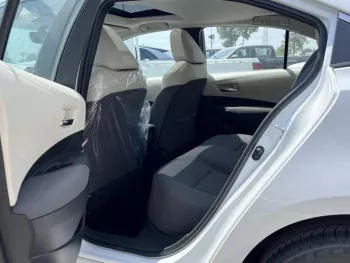 Toyota corolla 1.8L AT white 2022 -WHITE (BLACK)