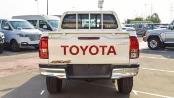 TOYOTA HILUX 2.4L AT WITH DIFFLOCK 2022