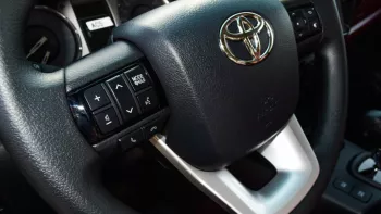 TOYOTA HILUX 2.4L AT WITH DIFFLOCK 2022