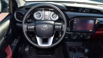 TOYOTA HILUX 2.4L AT WITH DIFFLOCK 2022