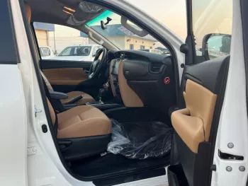 TOYOTA FORTUNER 2.7 AT CLIMATE CONTROL 2023