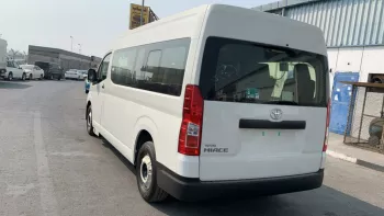TOYOTA HIACE 3.5 MT HIGHROOF WHITE 2023