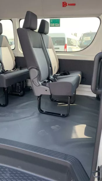 TOYOTA HIACE 3.5 MT HIGHROOF WHITE 2023