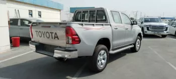 TOYOTA HILUX 2.4 AT DIFFLOCK SILVER 2023