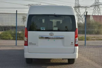 2022 MODEL TOYOTA HIACE HIGH ROOF GL 2.8L  DIESEL 13  SEATER BUS AUTOMATIC TRANSMISSION