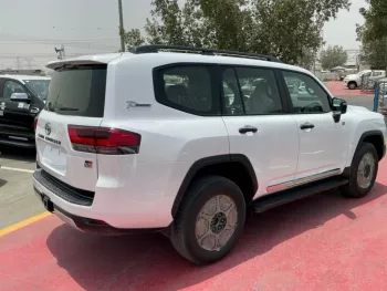 Toyota Land Cruiser LC300 GR 3.3L Diesel 2022