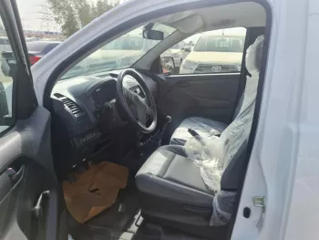 New Isuzu Pick up 2.5L M/T 4X2