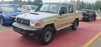Toyota Land Cruiser Pick Up 4 doors 4.5L v8 diesel