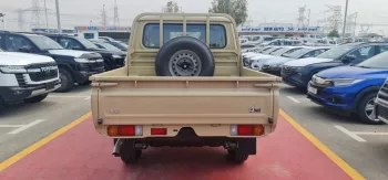 Toyota Land Cruiser Pick Up 4 doors 4.5L v8 diesel