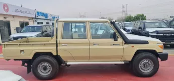 Toyota Land Cruiser Pick Up 4 doors 4.5L v8 diesel