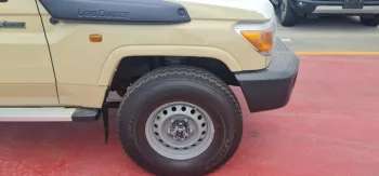 Toyota Land Cruiser Pick Up 4 doors 4.5L v8 diesel