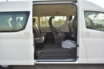 2022 MODEL TOYOTA HIACE HIGH ROOF GL 2.8L  DIESEL 13  SEATER BUS AUTOMATIC TRANSMISSION