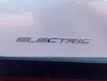 LEXUS ux300e / electric car / 2022