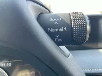 LEXUS ux300e / electric car / 2022