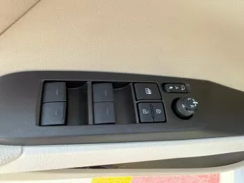 Toyota Camry Hybrid GLE 2022 , 2.5L