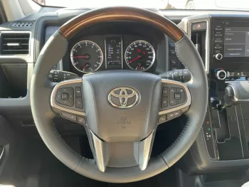 Toyota Granvia 2023 Premium 3.5L ,6 seat ,360cam , full option