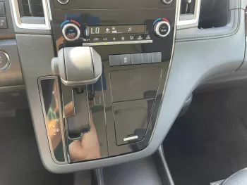 Toyota Granvia 2023 Premium 3.5L ,6 seat ,360cam , full option