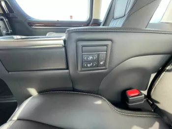 Toyota Granvia 2023 Premium 3.5L ,6 seat ,360cam , full option