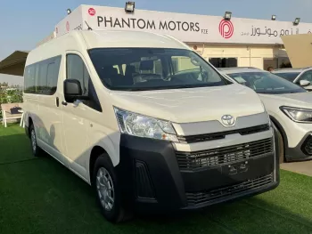 2022 Van High Roof Toyota Hiace 3.5L , 13 seats , 3 point seat belt