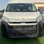 2022 Van High Roof Toyota Hiace 3.5L , 13 seats , 3 point seat belt - Thumbnail 2