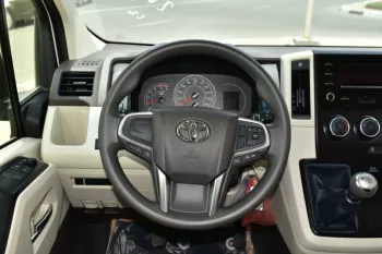 2022 MODEL TOYOTA HIACE HIGH ROOF GL 2.8L  DIESEL 13  SEATER MANUAL TRANSMISSION