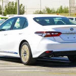 Toyota Camry Hybrid GLE 2.5L - Thumbnail 4