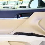Toyota Camry Hybrid GLE 2.5L - Thumbnail 18