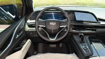 Cadillac Escalade Sport | 6.2L 4WD V8 | 2022 |