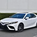 2023 MODEL TOYOTA CAMRY HYBRID SE 2.5L PETROL FWD AUTOMATIC - Thumbnail 2