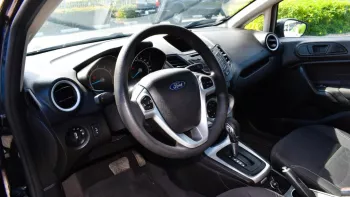 Ford fiesta Sedan 4Cyl FWD 2019