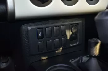 New 2022 TOYOTA FJ CRUISER 4.0L V6 PETROL AUTOMATIC TRANSMISSION.
