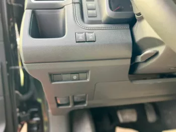 TOYOTA GRANVIA 2.8L DIESEL VIP PREMIUM 6 SEATER 2023 MODEL