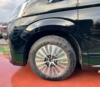 TOYOTA GRANVIA 2.8L DIESEL VIP PREMIUM 6 SEATER 2023 MODEL