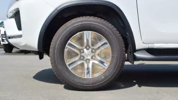 Toyota Fortuner 2WD 2.7L 2022 Petrol