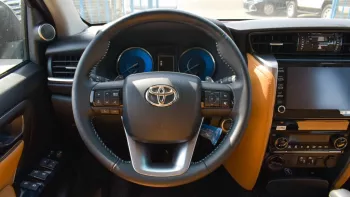 Toyota Fortuner 2.7L 4WD Petrol 2022
