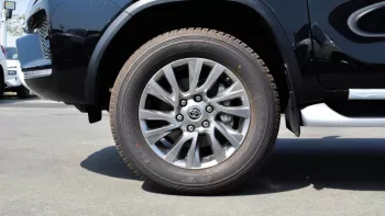 Toyota Fortuner 2.7L 4WD Petrol 2022