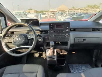 Hyundai Staria Van 3.5P, 11 Seats, Model 2023 Mid Option