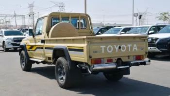 Toyota Land Cruiser Single Cub LX V6 4WD 2022